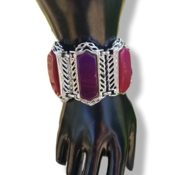 1960s VINTAGE CHROME SILVER, PINK & PURPLE THERMOSET LUCITE WIDE PANEL BRACELET - Picture 1 of 10